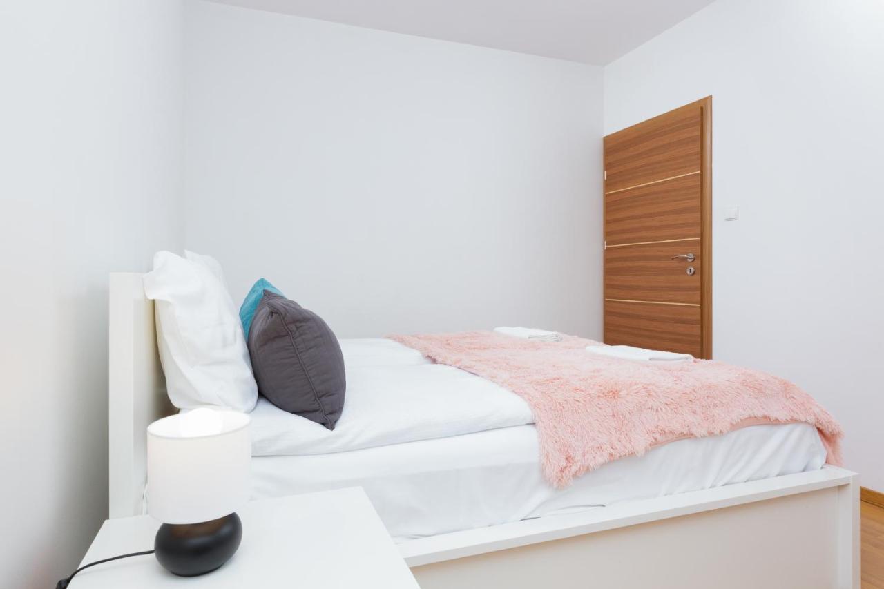 Apartments Platynowa Gdansk By Noclegi Renters Екстер'єр фото